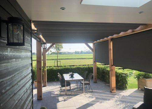 Pergola met harmonicadoek